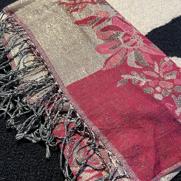 Floral Printed Scarf - Picture 3 of 3